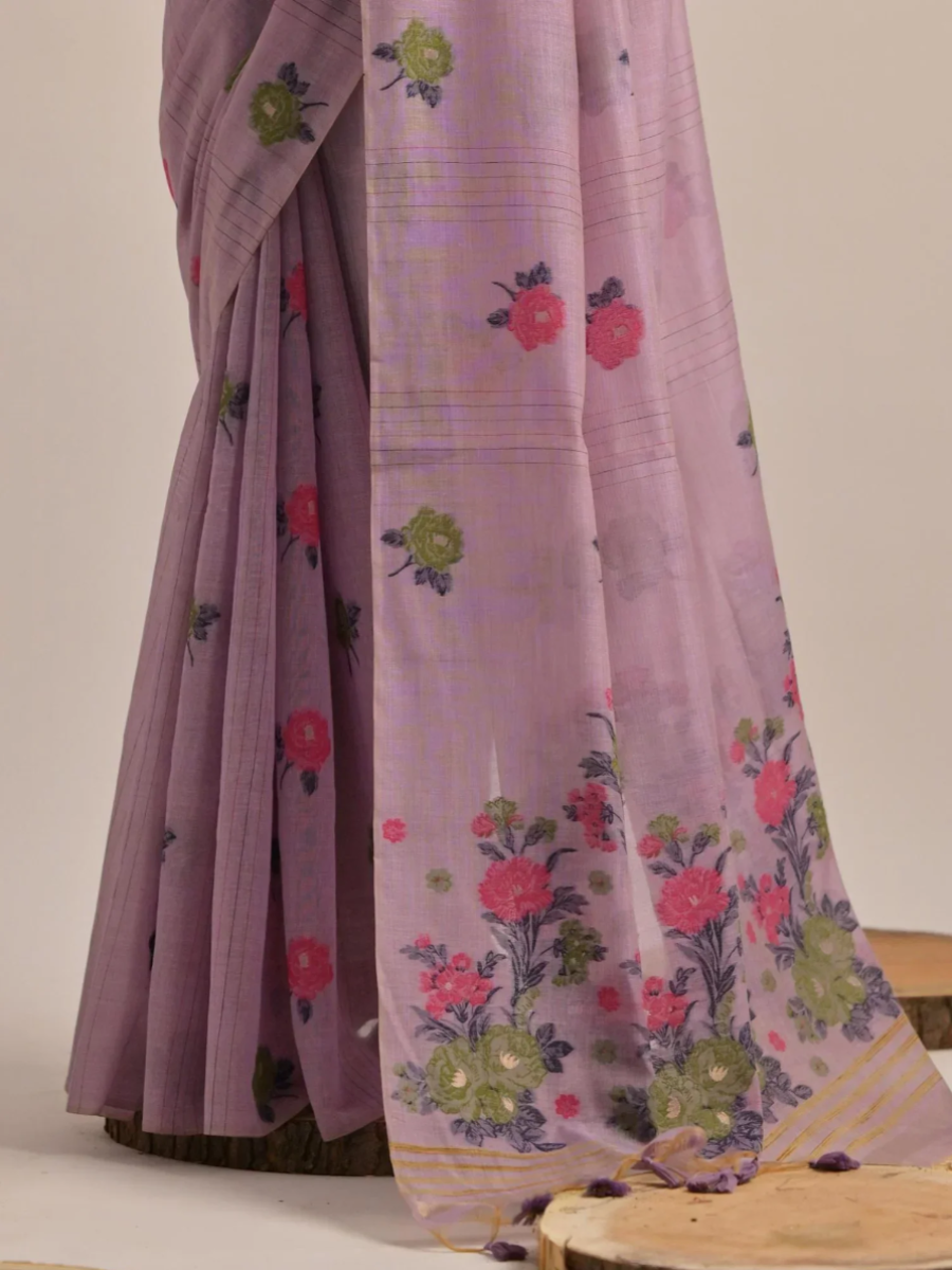 Elegant Lavender Handloom Cotton Saree - Floral Woven Pallu
