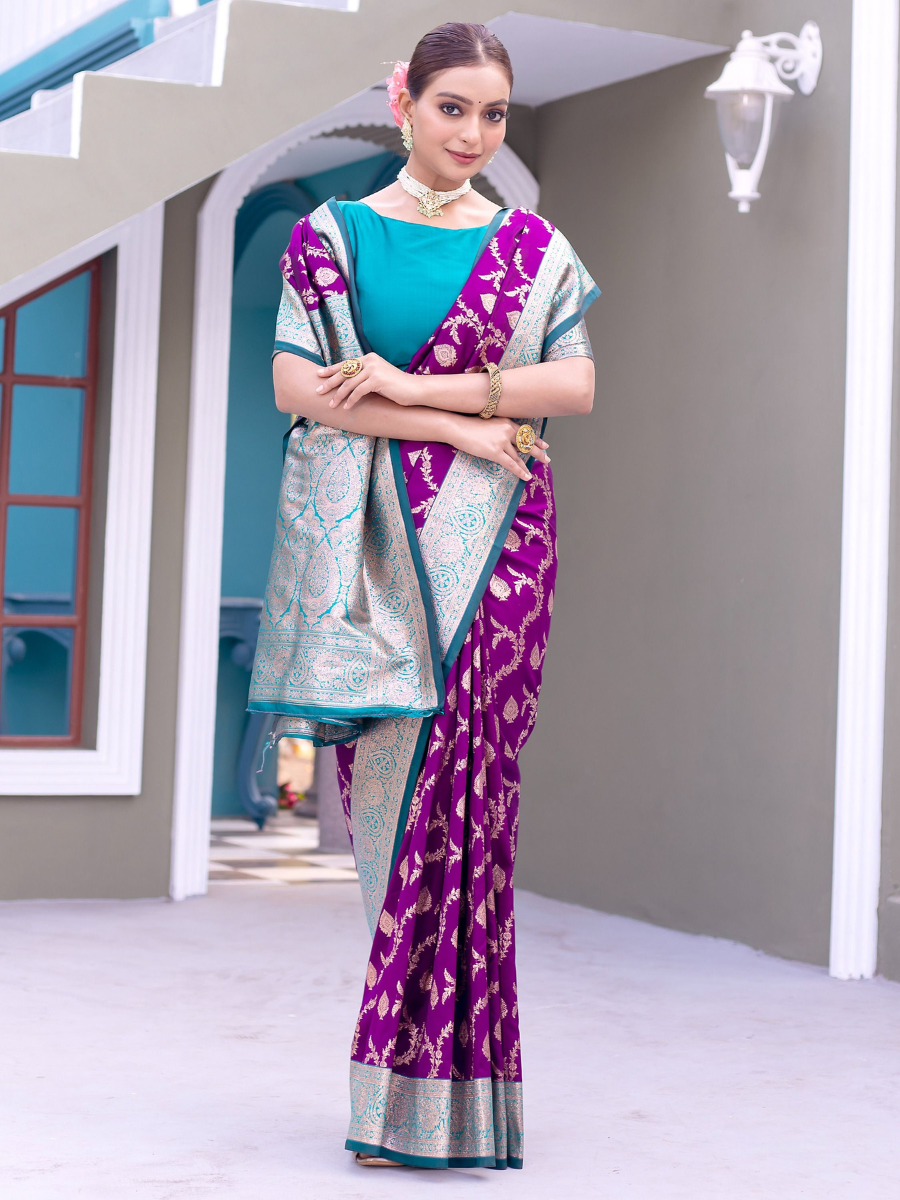 Designer Purple Zari Woven Wedding Banarasi Silk Sarees - Pleated Pallu View