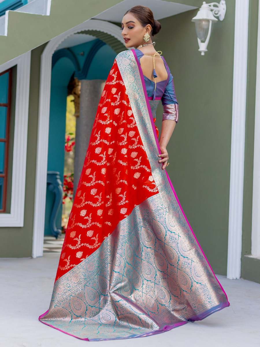 Designer Red Zari Woven Wedding Banarasi Silk Saree - Back Pallu