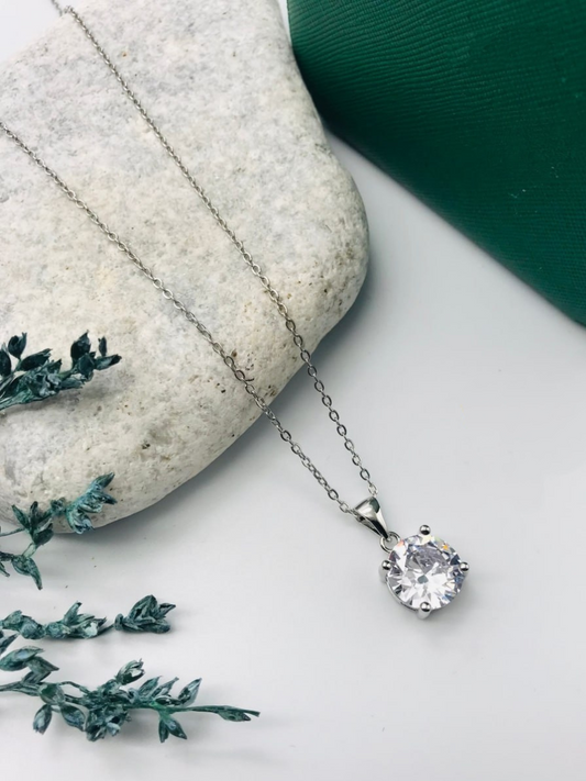Buy Round Diamond Pendant Minimal Silver Chain Necklace - TheJewelbox