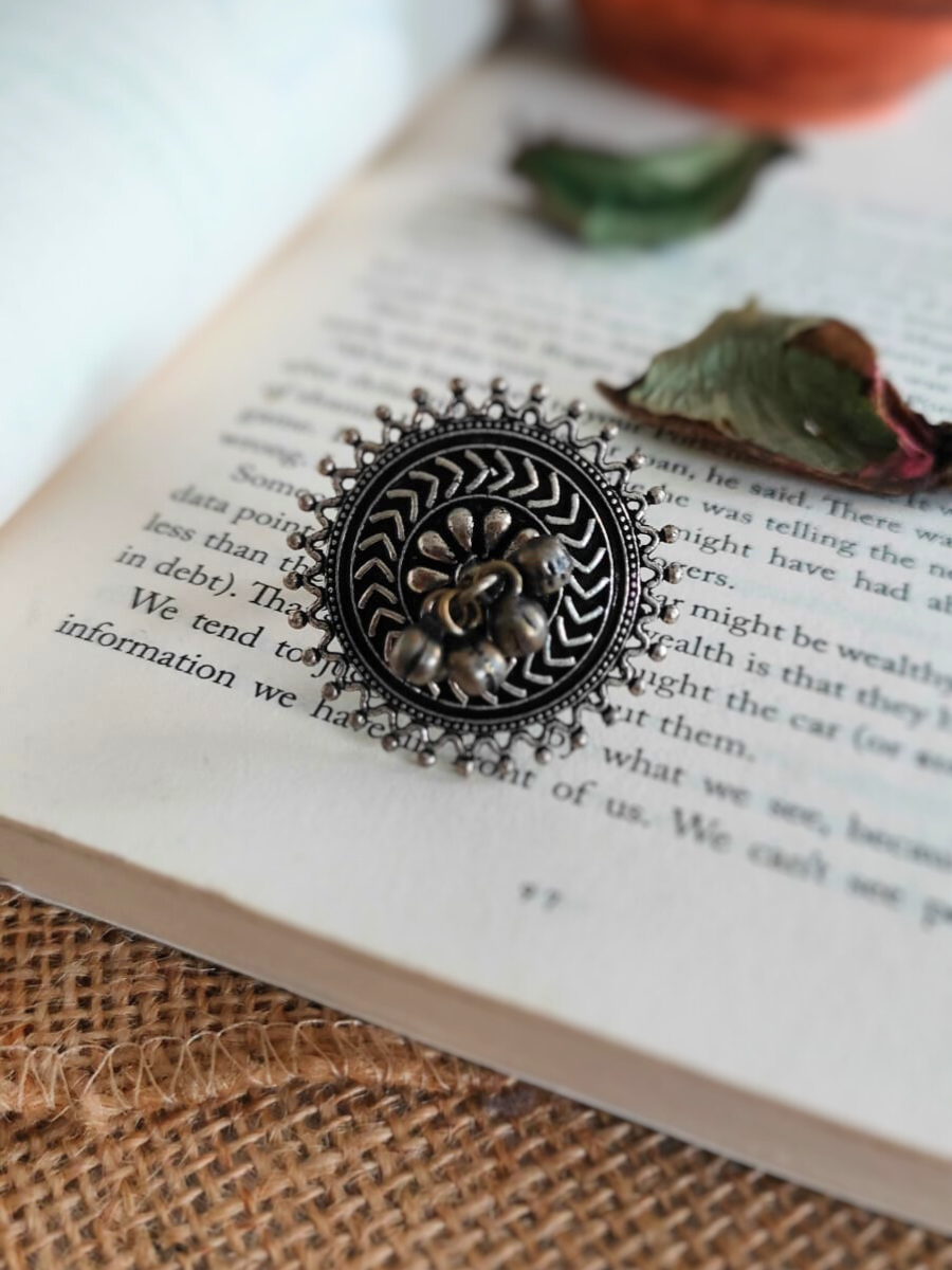 Buy Small Gungroo Style Oxidised Silver Finger Ring - TheJewelbox
